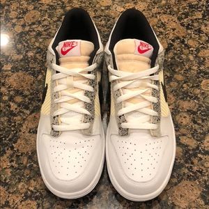 Nike Dunks cement size 11